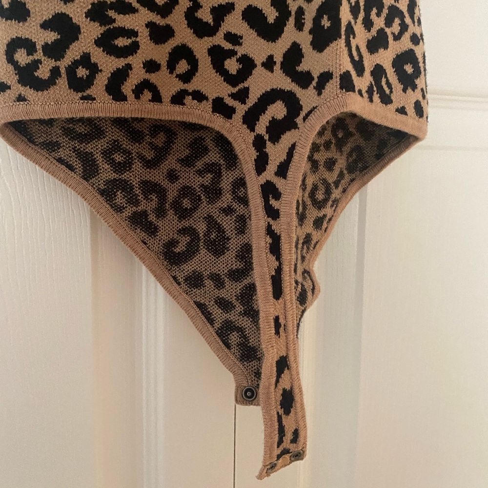 Abercrombie And Fitch Knit Leopard Print Bodysuit… - image 4